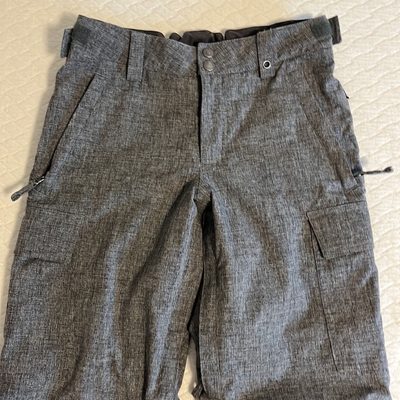 Burton snowpants, snowboarding/skiing, adjustable, zip pockets, grey, L (14-16) - Picture 4 of 16